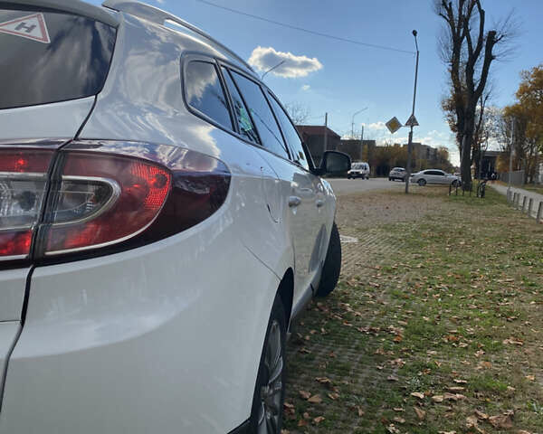 Белый Рено Меган, объемом двигателя 1.5 л и пробегом 270 тыс. км за 6950 $, фото 6 на Automoto.ua