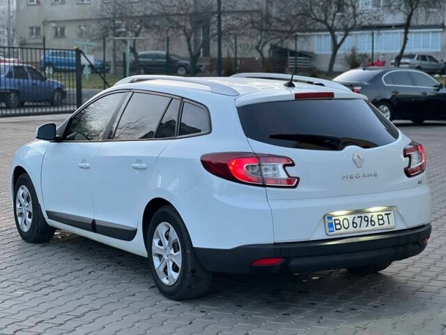 Белый Рено Меган, объемом двигателя 1.5 л и пробегом 330 тыс. км за 6500 $, фото 2 на Automoto.ua
