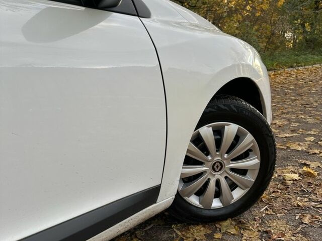 Білий Рено Меган, об'ємом двигуна 1.5 л та пробігом 257 тис. км за 5250 $, фото 7 на Automoto.ua