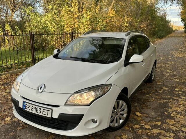 Білий Рено Меган, об'ємом двигуна 1.5 л та пробігом 257 тис. км за 5250 $, фото 1 на Automoto.ua