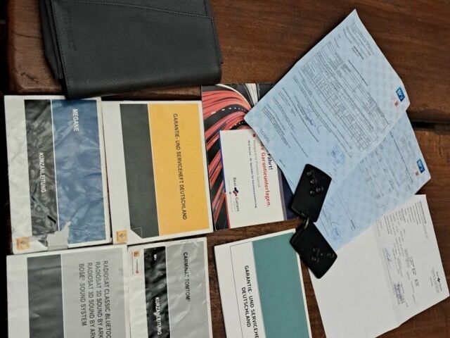 Білий Рено Меган, об'ємом двигуна 1.6 л та пробігом 220 тис. км за 7350 $, фото 22 на Automoto.ua