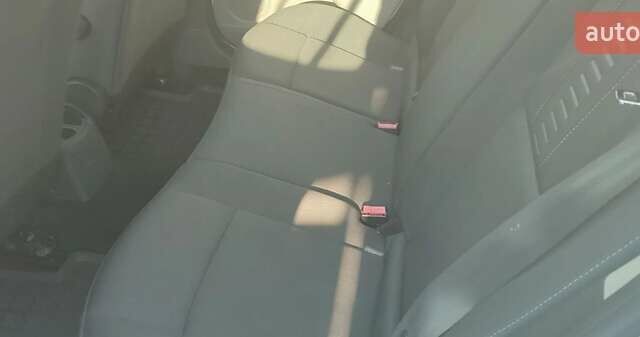 Белый Рено Меган, объемом двигателя 1.5 л и пробегом 287 тыс. км за 5000 $, фото 9 на Automoto.ua