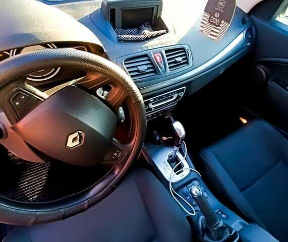 Белый Рено Меган, объемом двигателя 1.46 л и пробегом 258 тыс. км за 6200 $, фото 21 на Automoto.ua