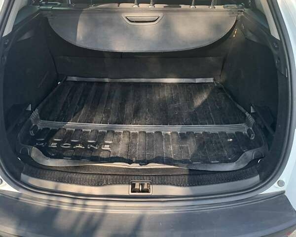 Белый Рено Меган, объемом двигателя 1.46 л и пробегом 210 тыс. км за 6300 $, фото 15 на Automoto.ua