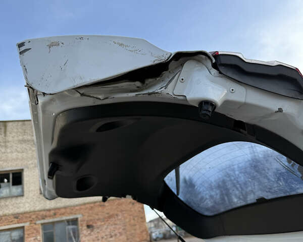 Білий Рено Меган, об'ємом двигуна 1.5 л та пробігом 363 тис. км за 5700 $, фото 26 на Automoto.ua