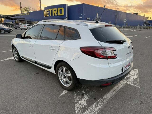 Белый Рено Меган, объемом двигателя 1.5 л и пробегом 243 тыс. км за 7500 $, фото 3 на Automoto.ua