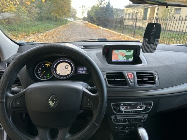 Білий Рено Меган, об'ємом двигуна 1.5 л та пробігом 257 тис. км за 5250 $, фото 23 на Automoto.ua