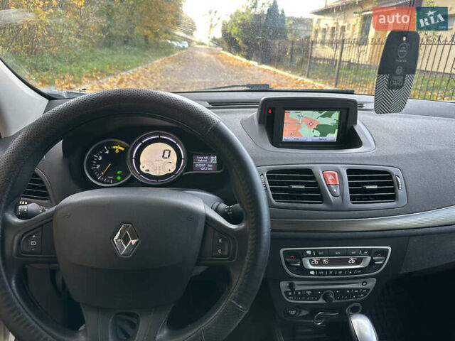 Белый Рено Меган, объемом двигателя 1.5 л и пробегом 257 тыс. км за 5250 $, фото 33 на Automoto.ua