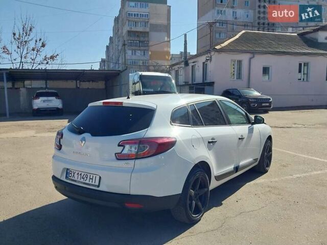 Білий Рено Меган, об'ємом двигуна 1.46 л та пробігом 300 тис. км за 6200 $, фото 4 на Automoto.ua