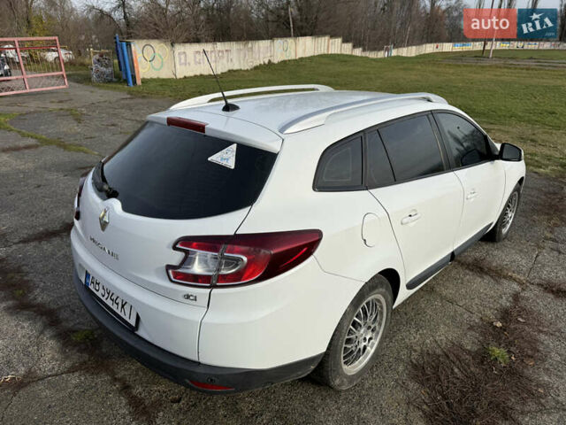Белый Рено Меган, объемом двигателя 1.46 л и пробегом 299 тыс. км за 6200 $, фото 22 на Automoto.ua