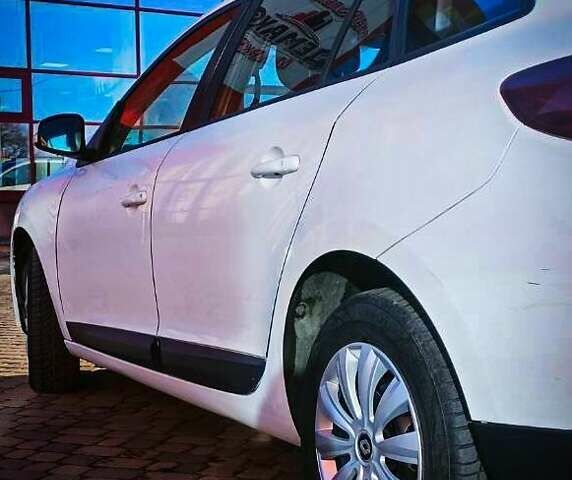 Белый Рено Меган, объемом двигателя 1.46 л и пробегом 258 тыс. км за 6200 $, фото 8 на Automoto.ua