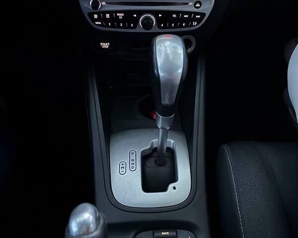 Белый Рено Меган, объемом двигателя 1.46 л и пробегом 316 тыс. км за 6500 $, фото 33 на Automoto.ua