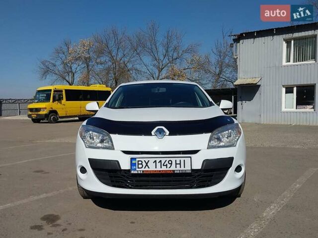 Білий Рено Меган, об'ємом двигуна 1.46 л та пробігом 300 тис. км за 6200 $, фото 7 на Automoto.ua