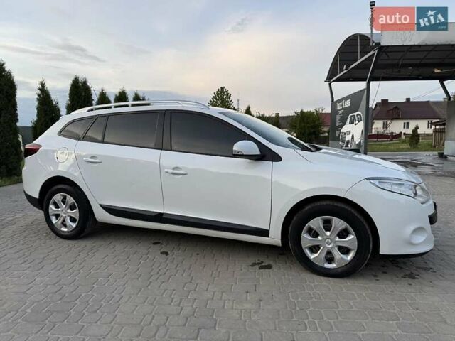 Белый Рено Меган, объемом двигателя 1.46 л и пробегом 316 тыс. км за 6500 $, фото 13 на Automoto.ua