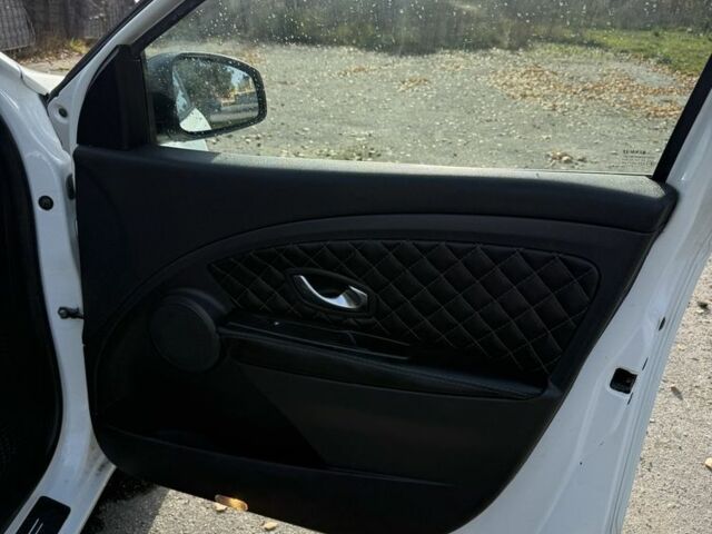 Белый Рено Меган, объемом двигателя 1.5 л и пробегом 363 тыс. км за 5500 $, фото 21 на Automoto.ua