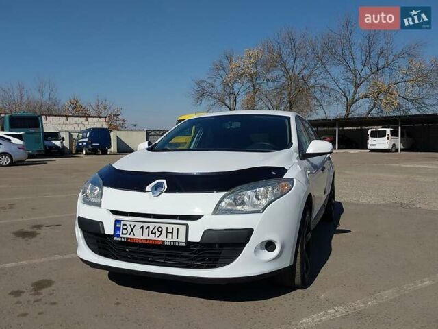 Білий Рено Меган, об'ємом двигуна 1.46 л та пробігом 300 тис. км за 6200 $, фото 6 на Automoto.ua