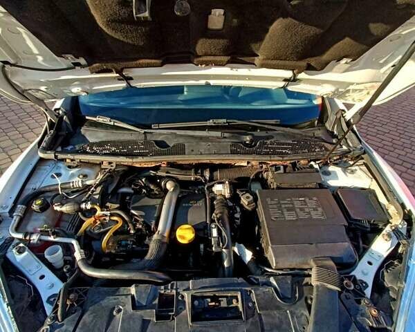 Белый Рено Меган, объемом двигателя 1.46 л и пробегом 258 тыс. км за 6200 $, фото 25 на Automoto.ua