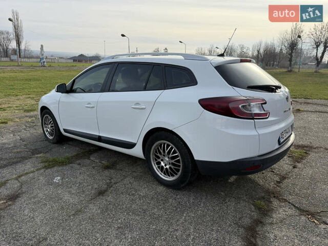 Белый Рено Меган, объемом двигателя 1.46 л и пробегом 299 тыс. км за 6200 $, фото 14 на Automoto.ua