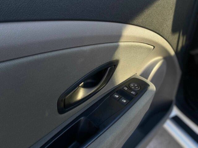 Білий Рено Меган, об'ємом двигуна 1.6 л та пробігом 187 тис. км за 5990 $, фото 8 на Automoto.ua