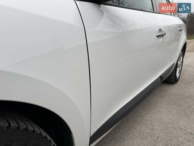 Белый Рено Меган, объемом двигателя 1.39 л и пробегом 207 тыс. км за 7200 $, фото 11 на Automoto.ua