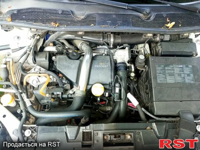 Белый Рено Меган, объемом двигателя 1.5 л и пробегом 11 тыс. км за 6800 $, фото 7 на Automoto.ua