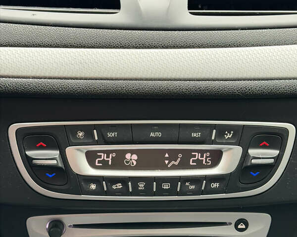 Белый Рено Меган, объемом двигателя 1.87 л и пробегом 302 тыс. км за 6300 $, фото 28 на Automoto.ua