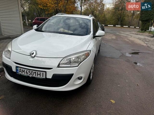Рено Меган 2010 в Житомире на Automoto.ua Белый Рено Меган, объемом двигателя 1.46 л и пробегом 173 тыс. км за 6700 $, фото 4 на Automoto.ua