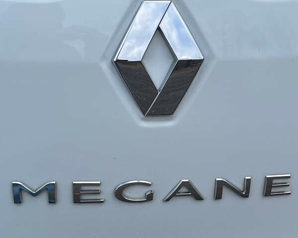 Белый Рено Меган, объемом двигателя 1.4 л и пробегом 226 тыс. км за 6100 $, фото 19 на Automoto.ua