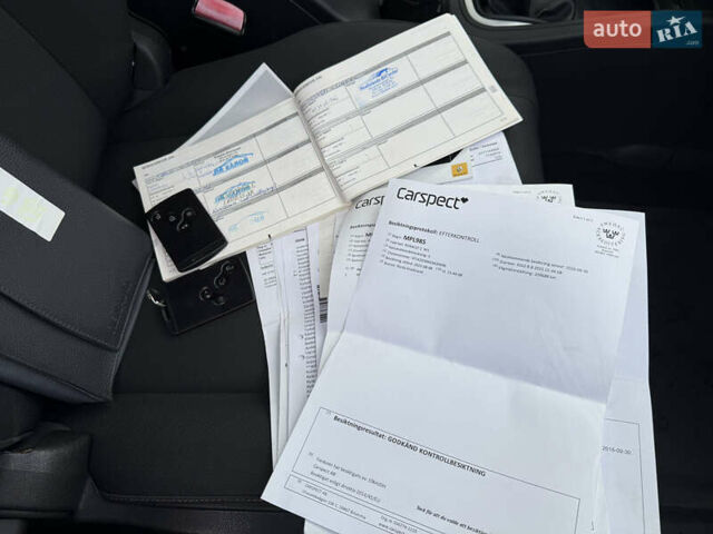 Белый Рено Меган, объемом двигателя 1.6 л и пробегом 211 тыс. км за 7399 $, фото 31 на Automoto.ua