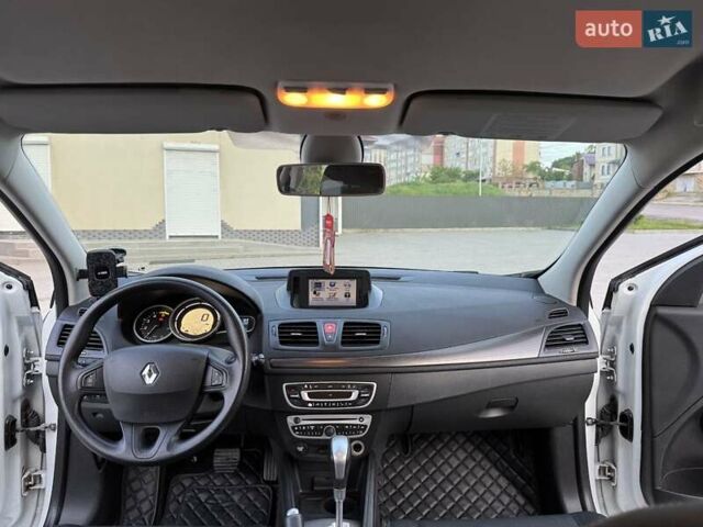 Белый Рено Меган, объемом двигателя 1.46 л и пробегом 316 тыс. км за 6500 $, фото 29 на Automoto.ua
