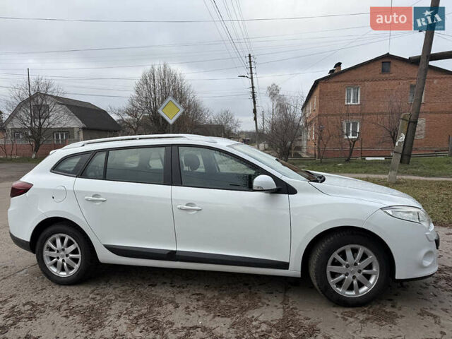 Белый Рено Меган, объемом двигателя 1.6 л и пробегом 211 тыс. км за 7399 $, фото 7 на Automoto.ua