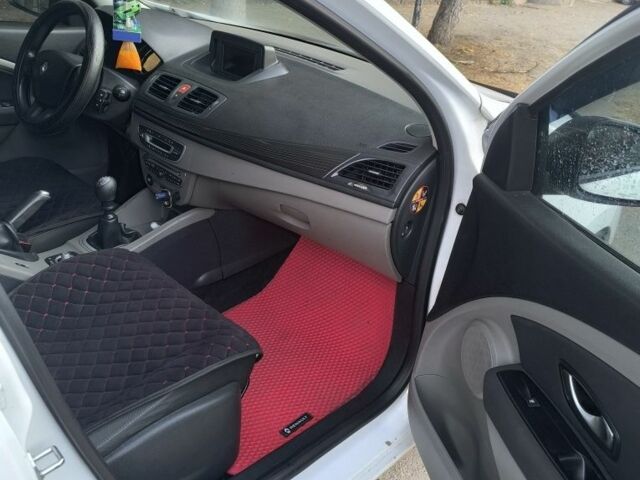 Белый Рено Меган, объемом двигателя 1.5 л и пробегом 269 тыс. км за 7000 $, фото 8 на Automoto.ua