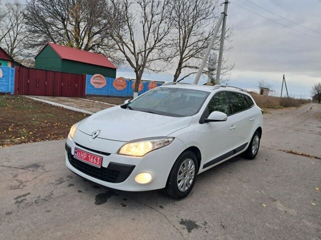Білий Рено Меган, об'ємом двигуна 1.6 л та пробігом 220 тис. км за 7350 $, фото 10 на Automoto.ua