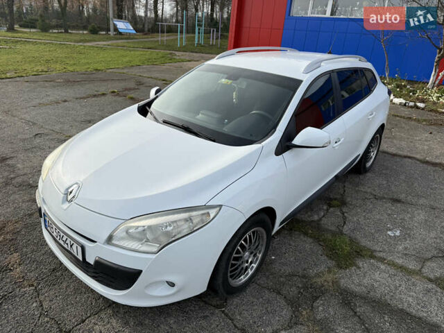 Белый Рено Меган, объемом двигателя 1.46 л и пробегом 299 тыс. км за 6200 $, фото 9 на Automoto.ua