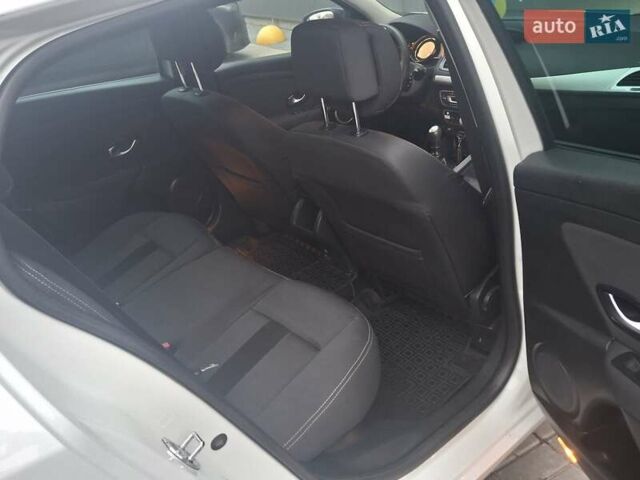 Белый Рено Меган, объемом двигателя 1.46 л и пробегом 298 тыс. км за 6700 $, фото 9 на Automoto.ua