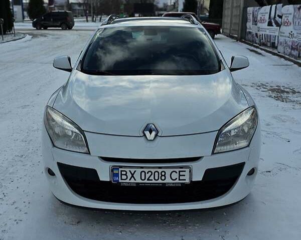 Білий Рено Меган, об'ємом двигуна 1.46 л та пробігом 232 тис. км за 7200 $, фото 2 на Automoto.ua