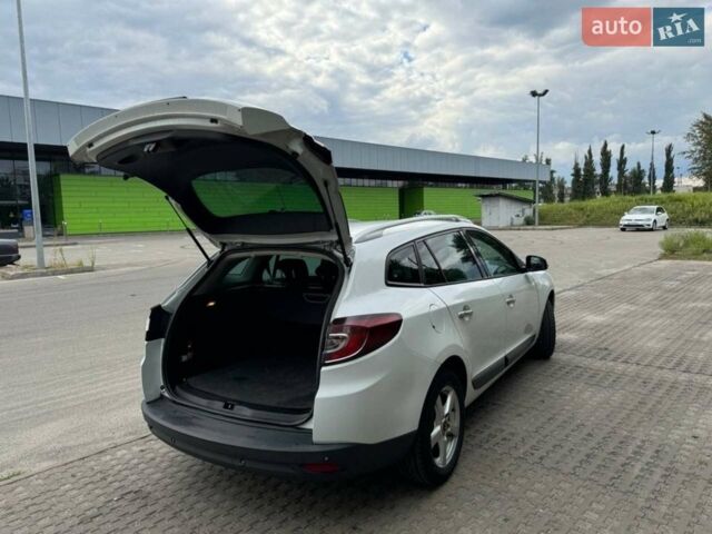 Білий Рено Меган, об'ємом двигуна 2 л та пробігом 245 тис. км за 6900 $, фото 10 на Automoto.ua