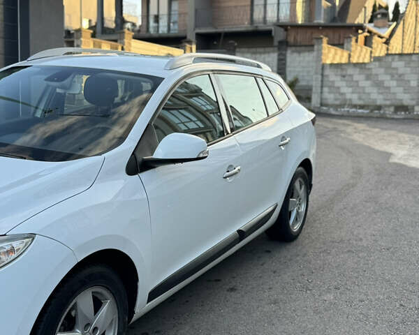 Белый Рено Меган, объемом двигателя 1.46 л и пробегом 298 тыс. км за 6200 $, фото 9 на Automoto.ua