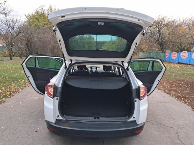 Білий Рено Меган, об'ємом двигуна 1.6 л та пробігом 220 тис. км за 7350 $, фото 14 на Automoto.ua