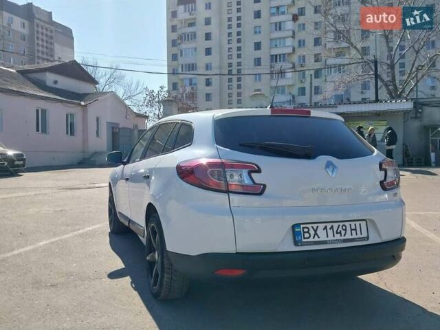 Білий Рено Меган, об'ємом двигуна 1.46 л та пробігом 300 тис. км за 6200 $, фото 3 на Automoto.ua