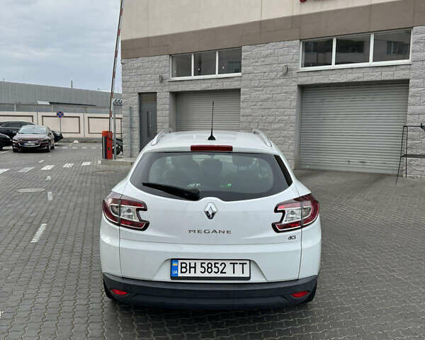 Белый Рено Меган, объемом двигателя 1.5 л и пробегом 323 тыс. км за 5500 $, фото 3 на Automoto.ua