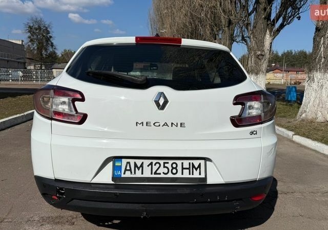 Белый Рено Меган, объемом двигателя 1.46 л и пробегом 290 тыс. км за 5450 $, фото 12 на Automoto.ua