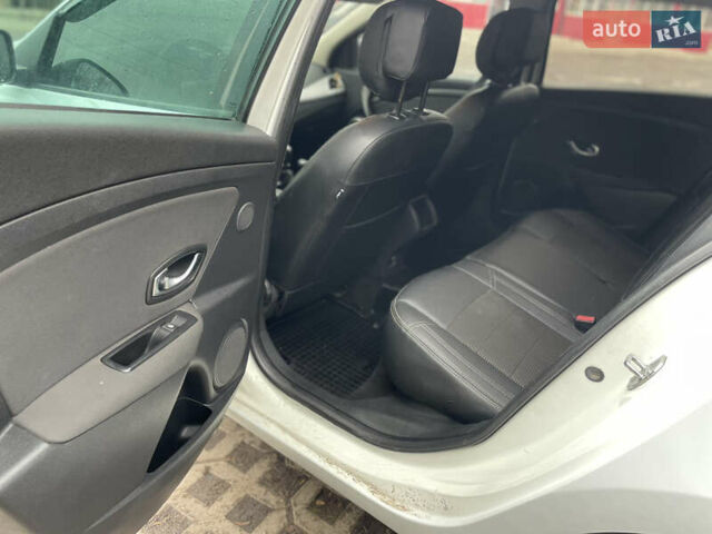 Белый Рено Меган, объемом двигателя 1.46 л и пробегом 230 тыс. км за 6500 $, фото 12 на Automoto.ua