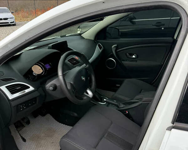 Белый Рено Меган, объемом двигателя 1.87 л и пробегом 295 тыс. км за 6900 $, фото 6 на Automoto.ua