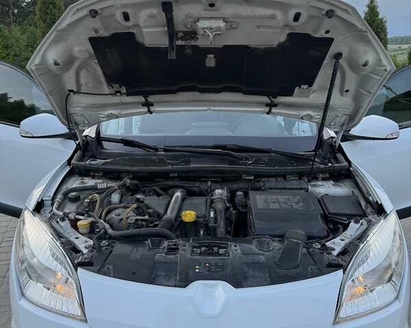 Белый Рено Меган, объемом двигателя 1.46 л и пробегом 316 тыс. км за 6500 $, фото 34 на Automoto.ua