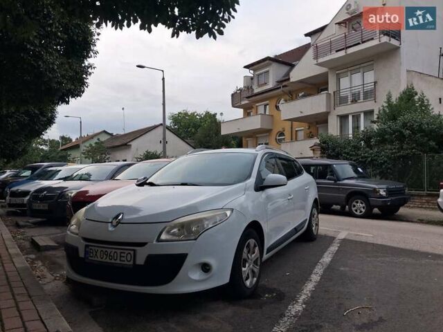 Белый Рено Меган, объемом двигателя 1.5 л и пробегом 288 тыс. км за 6400 $, фото 3 на Automoto.ua
