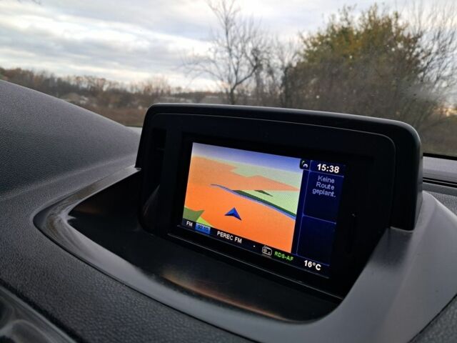 Білий Рено Меган, об'ємом двигуна 1.6 л та пробігом 220 тис. км за 7350 $, фото 23 на Automoto.ua