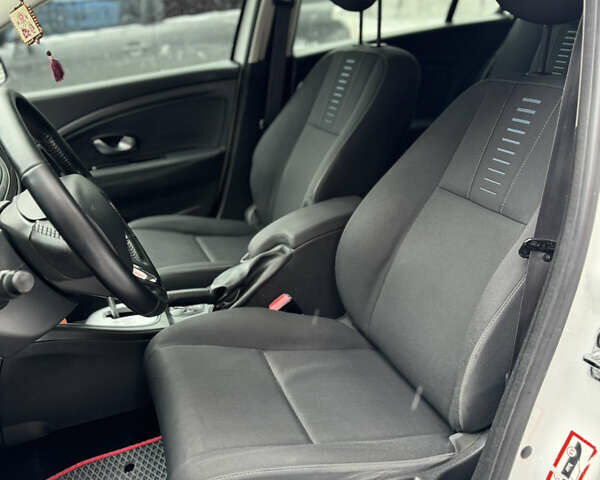 Белый Рено Меган, объемом двигателя 1.46 л и пробегом 299 тыс. км за 6900 $, фото 6 на Automoto.ua