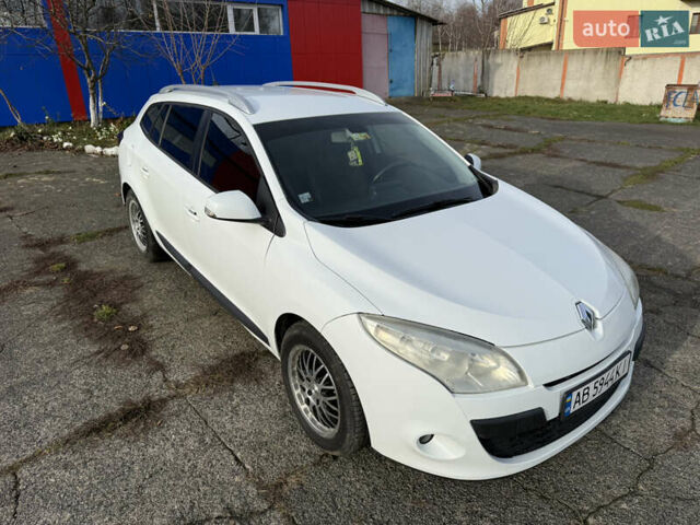 Белый Рено Меган, объемом двигателя 1.46 л и пробегом 299 тыс. км за 6200 $, фото 6 на Automoto.ua