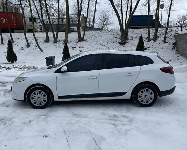 Белый Рено Меган, объемом двигателя 1.46 л и пробегом 289 тыс. км за 5999 $, фото 7 на Automoto.ua